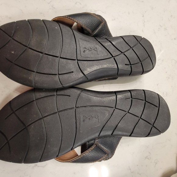 b.o.c. Leather sandals size 10 - Picture 2 of 2